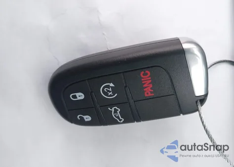 2015 Jeep Cherokee Latitude z USA, uszkodzony, nr VIN 1C4PJLCS1FW612093